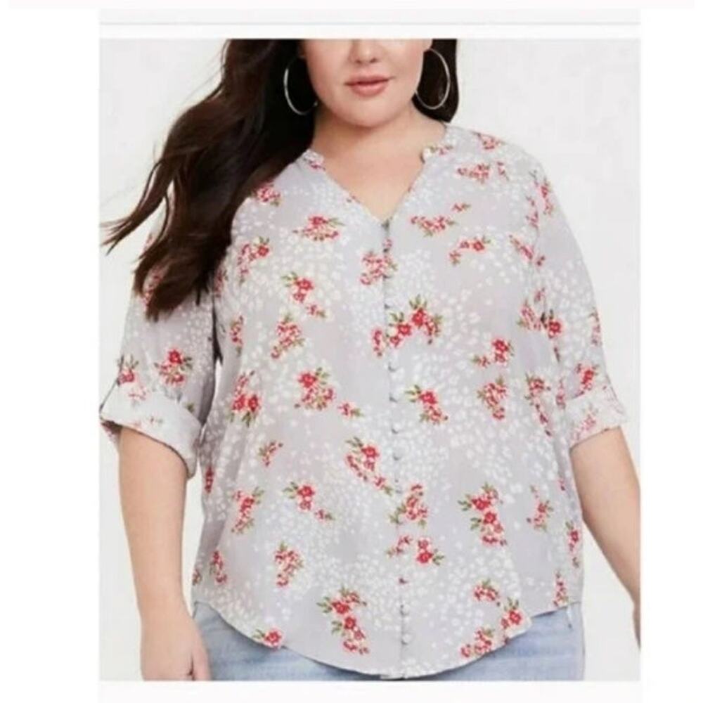 Torrid Harper gray floral leopard print 3/4 sleeve button woman’s size 10 medium